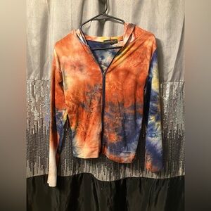 Women’s tye dye cropped hoodie size medium
